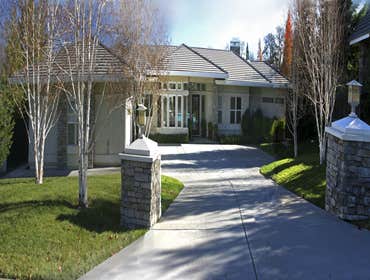 Auburn House