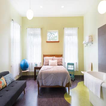 Birth room