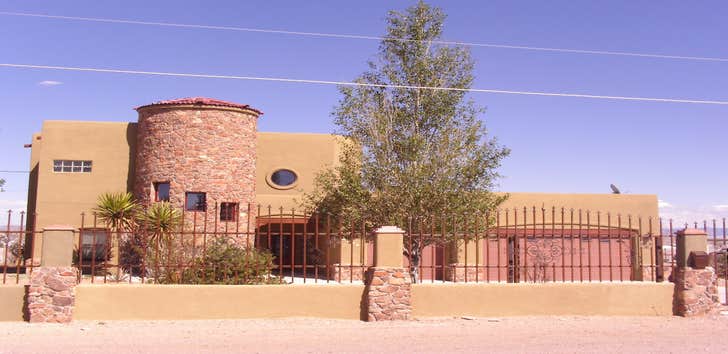 Custom Homes & Landscaping