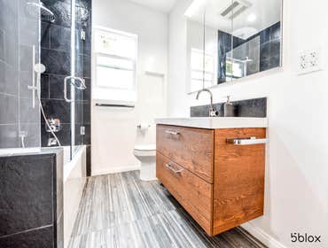 Bathroom Remodel In Glendale, CA New bathroom remodel for Mr. and Misses Moniz in Glendale, CA.
Call us today for your free estimate!
