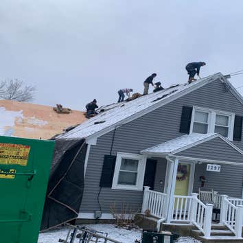Pesantez Roofing LLC