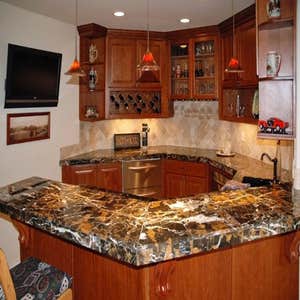 Wet Bars and Kitchens