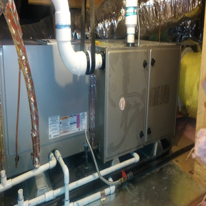 New furnace high efficiency in the attic all new ducts and new air conditioning everything pass inspection .
