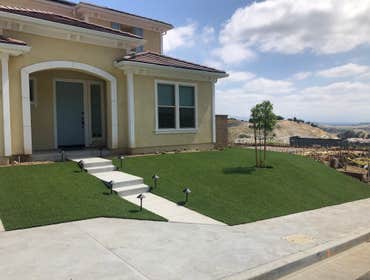 Turf Frontyard - West Hills