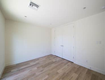 Scottsdale Full Townhome Remodel Modern 2300sf, 3 bed 2 bath townhome with Custom Cabinetry , quartz Counters with floating vanities , custom Lighting 