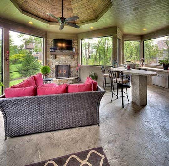 Lanai and Outdoor Kitchen