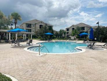 Categories:Commercial Deck
Pavers