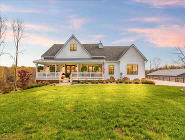 Photos by Lavish Builders LLC #1 Modern Farmhouse/Ranch