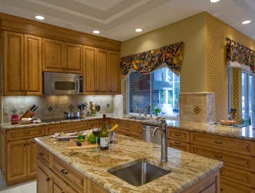 Project photos from Greaves Construction Inc Kitchens