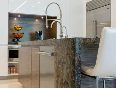 Comtemporary Kitchen