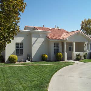 Hanjoul Residence