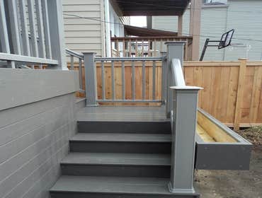 Andersonville deck -- finished!