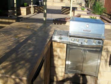 BUILT IN BBQ