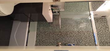 bathroom w mosaic accent wall