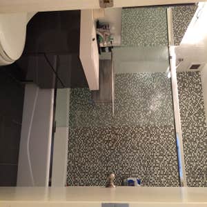 bathroom w mosaic accent wall
