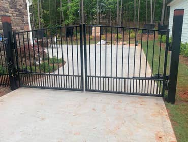 Fence/Gates/Handrails