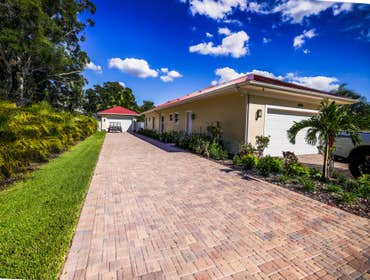 Grand House
