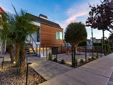 Exterior Remodeling with 3D - Corona del mar