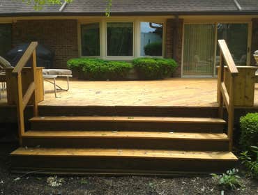 Riverwoods Deck Maintenance & Stain
