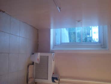 bathroom tile floor