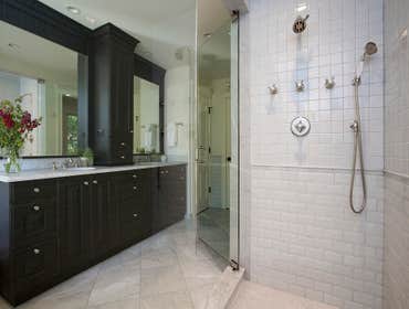 Devin - Winnetka, Illinois Four Bedroom House in Winnetka, Illinois