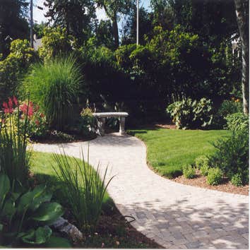 Great front yard landscaping
