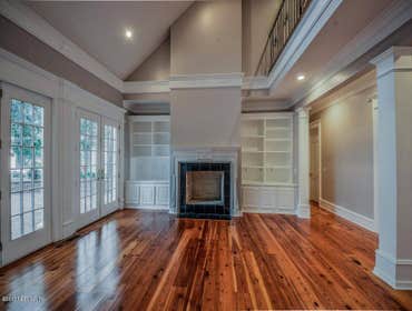 28659 Grandview Manor
