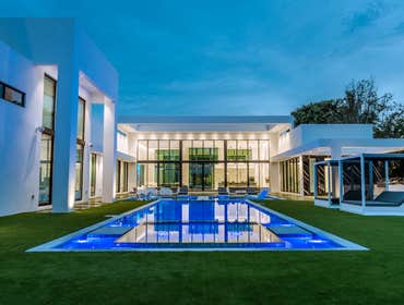 Photos by Maranata Construction Luxury Residential