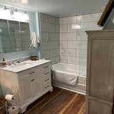 saint John 6’ soaker tub.