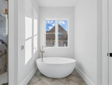 Photos by Ninth Construction Inc #1 Aprox 4,000 New construction Ground Up