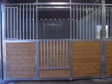 Custom Stalls