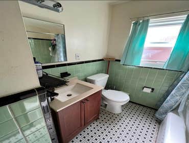 Bathroom Remodel (Before)