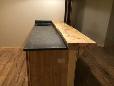 Kitchen remodel Full kitchen remodel:
LVP floor installation
Cabinet/ Countertop install
Vertical tile backsplash install
If you looking for best c