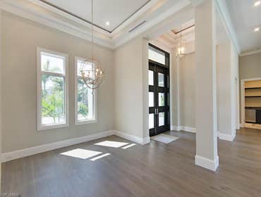 Peak Gallery
