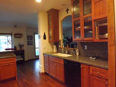 Project photos from Encore Home Improvements West Fargo, North Dakota Custom Kitchen
Custom Cabinets
Custom Counters
Hardwood Flooring
Stainless Appli
