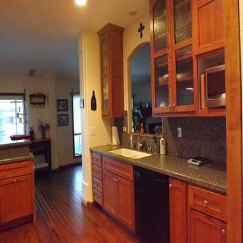 Project photos from Encore Home Improvements West Fargo, North Dakota Custom Kitchen
Custom Cabinets
Custom Counters
Hardwood Flooring
Stainless Appli