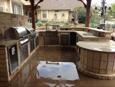 Outdoor Kitchen