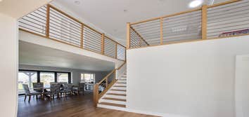 Photos by San Clemente Woodworking #1 Stainless Steel horizontal rods with our custom shadow posts. Clean lines and modern design.