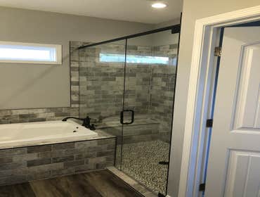 300 Ridge Road • Clarkesville