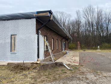 Escobar Painting LLC Escobar Painting LLC has the years of experience and thousands of satisfied customers to confidently proclaim that we are "The Rig