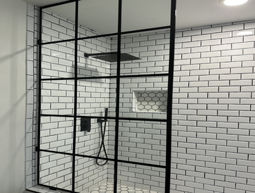 Grid Pattern Shower Enclosures in Ball Ground, GA | Baxter General Contracting