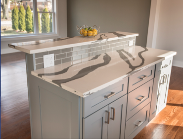 WHITE AND GRAY SHAKER