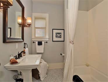 North Park Complete Remodel This is a beautiful 3 bedroom 2 bath craftsman home in North Park, San Diego, Ca
We restored the original look from 1908 an