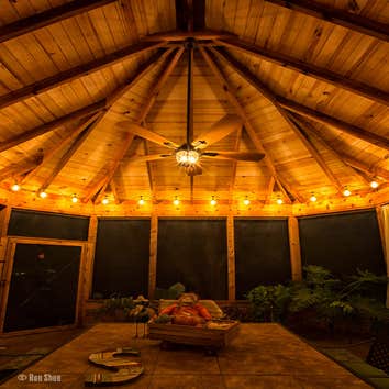 Enclosed/Screen in back porch
