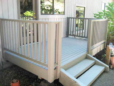 Small BBQ Deck This is a small barbcue deck built in Bellevue, WA... before and after.