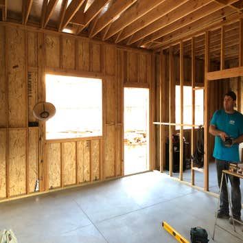 New Guest House New 900 SF Guest House. A.D.U. has 2Bed, 2 Bath, kitchen, Dining, Living, and Laundry.