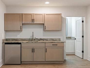 Wet Bar at 1135 Delmas Ave Nashville by CJMC Build