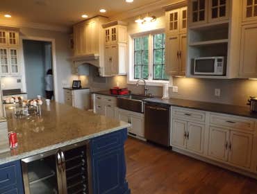 We're almost done this kitchen