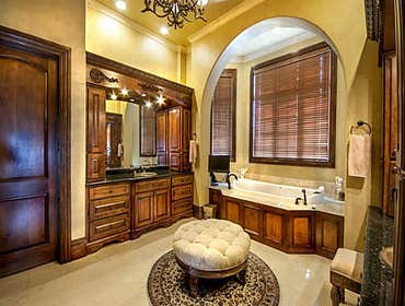 New Home-RenaissanceFineHomes.com Renaissance Fine Homes
The Leader in Luxury Home Building in DFW
info@renaissancefinehomes.com