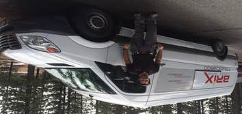 Service vehicle with Technicia